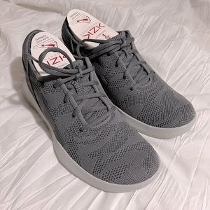 New Kizik Mens grey Madrid shoes